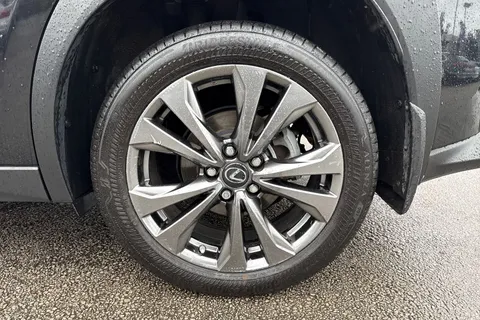 KP23VZJ Lexus Ux 2.0 250h F Sport Design E-CVT Euro 6 (s/s) 5dr Thumbnail #14