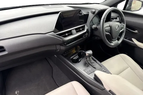 KP23VZJ Lexus Ux 2.0 250h F Sport Design E-CVT Euro 6 (s/s) 5dr Thumbnail #16