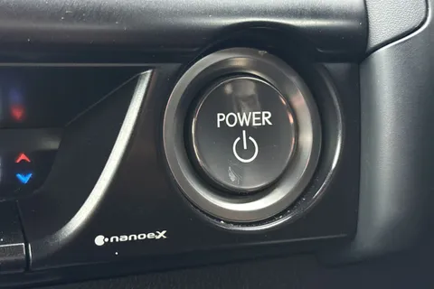 KP23VZJ Lexus Ux 2.0 250h F Sport Design E-CVT Euro 6 (s/s) 5dr Thumbnail #40