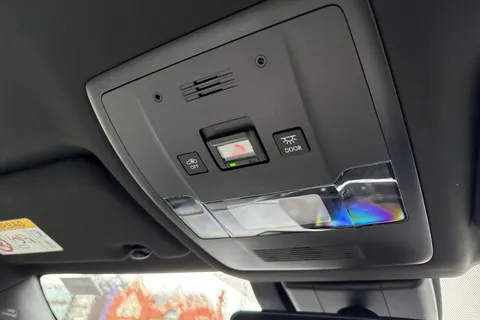 KP23VZJ Lexus Ux 2.0 250h F Sport Design E-CVT Euro 6 (s/s) 5dr Thumbnail #50