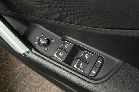 CY21BCZ Audi Q2 1.5 TFSI CoD 35 S line S Tronic Euro 6 (s/s) 5dr Thumbnail #18