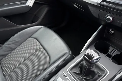 20 of 51 for Audi Q2 S line 30 TFSI 110 PS 6-speed