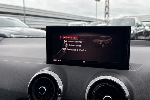 33 of 51 for Audi Q2 S line 30 TFSI 110 PS 6-speed