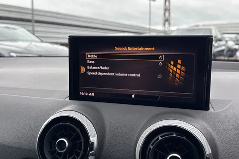 35 of 51 for Audi Q2 S line 30 TFSI 110 PS 6-speed