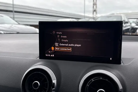 38 of 51 for Audi Q2 S line 30 TFSI 110 PS 6-speed