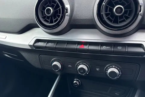 44 of 51 for Audi Q2 S line 30 TFSI 110 PS 6-speed