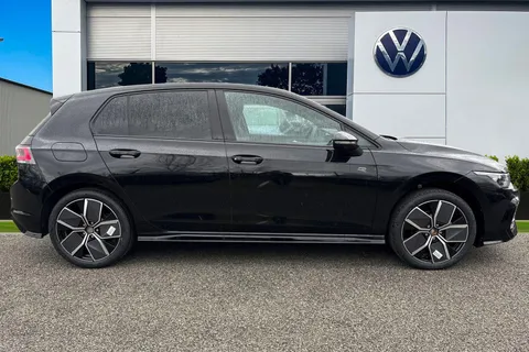  Volkswagen Golf 1.5 eTSI MHEV Black Edition DSG Euro 6 (s/s) 5dr Thumbnail #4