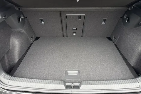  Volkswagen Golf 1.5 eTSI MHEV Black Edition DSG Euro 6 (s/s) 5dr Thumbnail #7