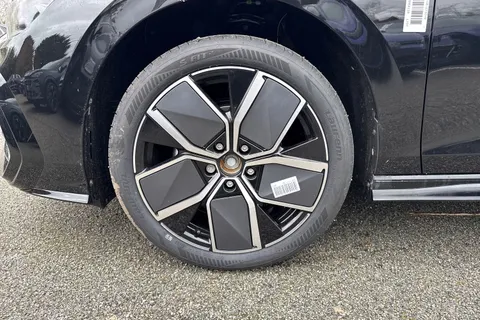  Volkswagen Golf 1.5 eTSI MHEV Black Edition DSG Euro 6 (s/s) 5dr Thumbnail #10