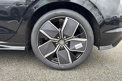  Volkswagen Golf 1.5 eTSI MHEV Black Edition DSG Euro 6 (s/s) 5dr Thumbnail #11