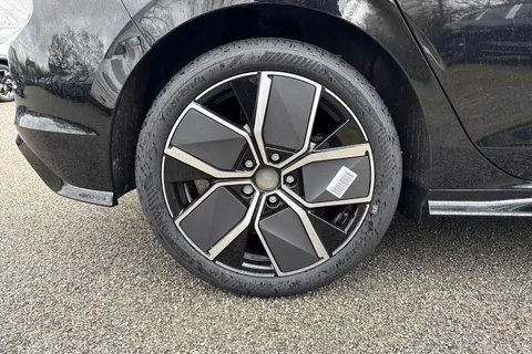  Volkswagen Golf 1.5 eTSI MHEV Black Edition DSG Euro 6 (s/s) 5dr Thumbnail #12