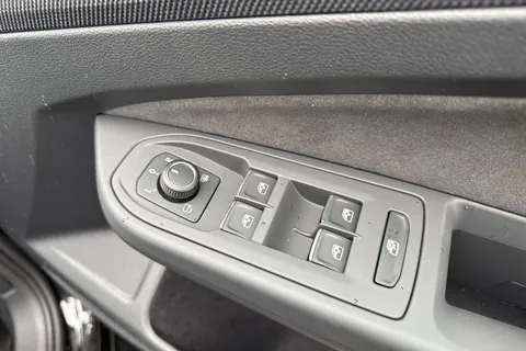  Volkswagen Golf 1.5 eTSI MHEV Black Edition DSG Euro 6 (s/s) 5dr Thumbnail #21