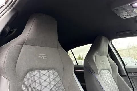  Volkswagen Golf 1.5 eTSI MHEV Black Edition DSG Euro 6 (s/s) 5dr Thumbnail #24