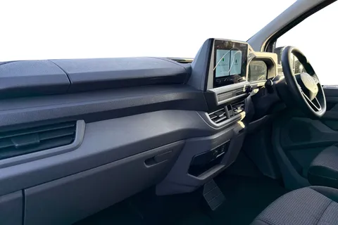 MF25JWA Volkswagen Transporter 2.0 TDI 150 Commerce Van Auto Thumbnail #9