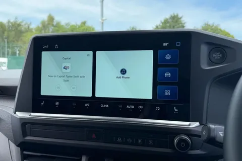 DF25FVY Volkswagen Transporter 2.0 TDI 110 Commerce Pro Van Thumbnail #18