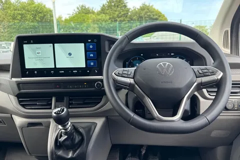 DF25FVY Volkswagen Transporter 2.0 TDI 110 Commerce Pro Van Thumbnail #19