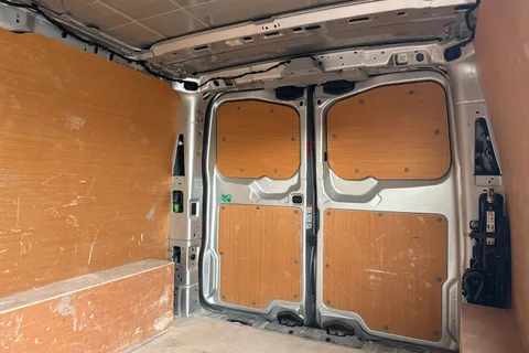 DF25FVY Volkswagen Transporter 2.0 TDI 110 Commerce Pro Van Thumbnail #20