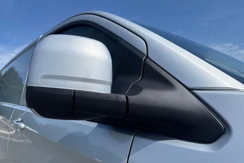 DF25FVY Volkswagen Transporter 2.0 TDI 110 Commerce Pro Van Thumbnail #27