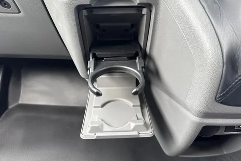 DF25FVY Volkswagen Transporter 2.0 TDI 110 Commerce Pro Van Thumbnail #39