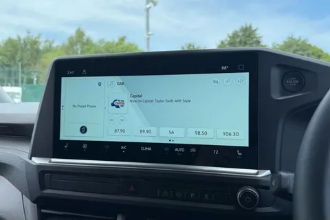 DF25FVY Volkswagen Transporter 2.0 TDI 110 Commerce Pro Van Thumbnail #46