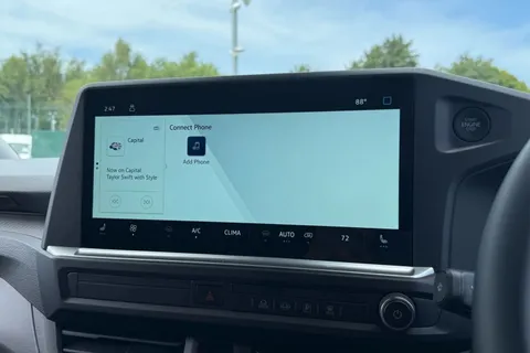 DF25FVY Volkswagen Transporter 2.0 TDI 110 Commerce Pro Van Thumbnail #47