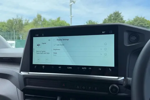 DF25FVY Volkswagen Transporter 2.0 TDI 110 Commerce Pro Van Thumbnail #51