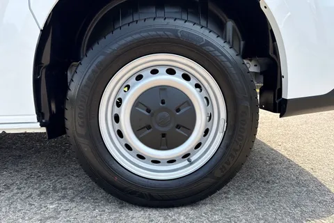 PK25KKW Volkswagen Transporter 2.0 TDI 150 Commerce Plus Van Thumbnail #11