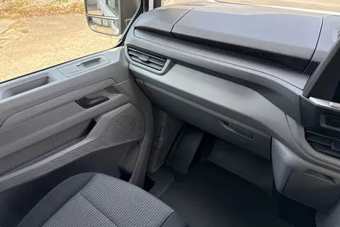 PK25KKW Volkswagen Transporter 2.0 TDI 150 Commerce Plus Van Thumbnail #19