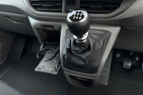 PK25KKW Volkswagen Transporter 2.0 TDI 150 Commerce Plus Van Thumbnail #22