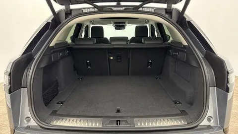 KW74XJL Land Rover Range Rover Velar 2.0 D200 Dynamic HSE 5dr Thumbnail #11