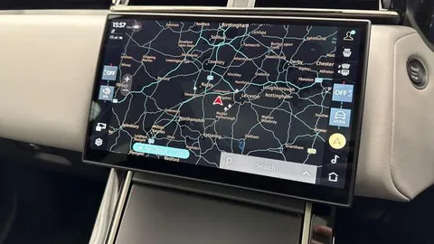 KW74XJL Land Rover Range Rover Velar 2.0 D200 Dynamic HSE 5dr Thumbnail #12