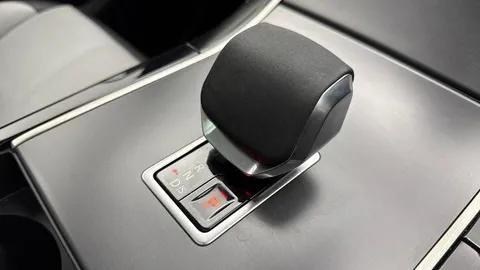 KW74XJL Land Rover Range Rover Velar 2.0 D200 Dynamic HSE 5dr Thumbnail #14