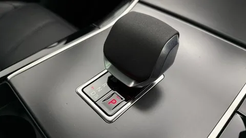 KR73LVX Land Rover Range Rover Velar 2.0 P250 Dynamic HSE 5dr Thumbnail #14