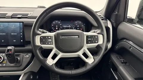 KK24LFB Land Rover Defender 90 3.0 D250 X-Dynamic HSE 3dr Thumbnail #16