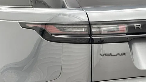 KW74XJL Land Rover Range Rover Velar 2.0 D200 Dynamic HSE 5dr Thumbnail #19