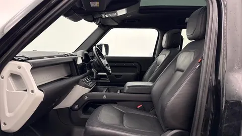 KJ24NVD Land Rover Defender 90 3.0 D250 X-Dynamic HSE 3dr Thumbnail #3