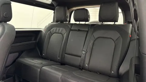 KJ24NVD Land Rover Defender 90 3.0 D250 X-Dynamic HSE 3dr Thumbnail #4