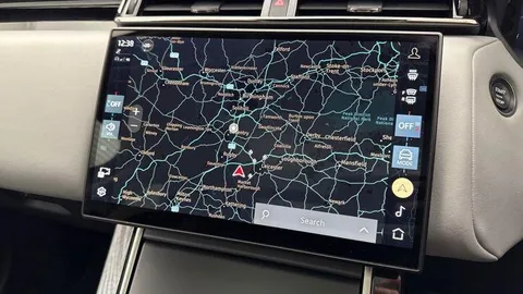 KJ24UTW Land Rover Range Rover Velar 2.0 D200 Dynamic HSE 5dr Thumbnail #12