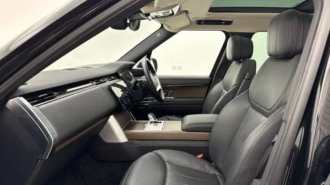 KJ24UPB Land Rover Range Rover 3.0 D300 HSE 5dr Thumbnail #3