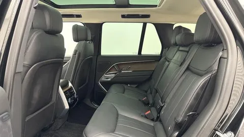 KJ24UPB Land Rover Range Rover 3.0 D300 HSE 5dr Thumbnail #4