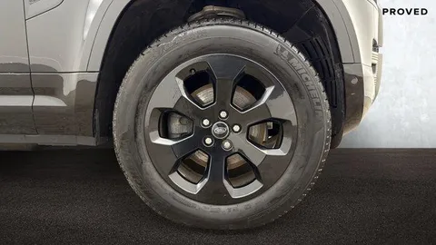 KJ24NVD Land Rover Defender 90 3.0 D250 X-Dynamic HSE 3dr Thumbnail #9