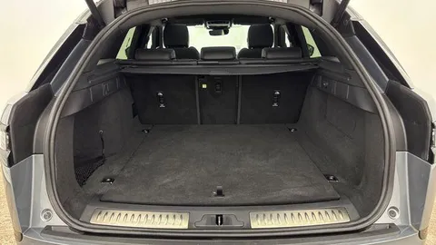 KT73HYW Land Rover Range Rover Velar 2.0 D200 Dynamic SE 5dr Thumbnail #11