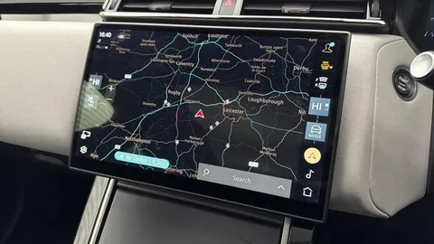 KT73HYW Land Rover Range Rover Velar 2.0 D200 Dynamic SE 5dr Thumbnail #12