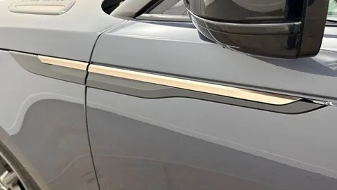 KJ24UTW Land Rover Range Rover Velar 2.0 D200 Dynamic HSE 5dr Thumbnail #20