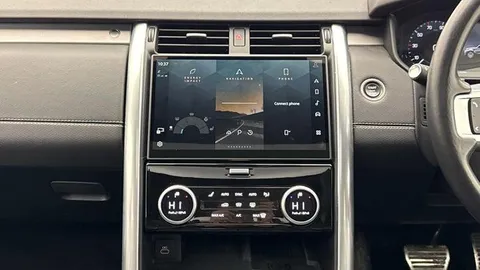 KO73RVK Land Rover Discovery 3.0 D300 Dynamic HSE 5dr Thumbnail #15