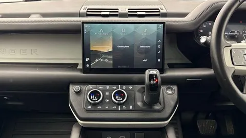 KJ24NVD Land Rover Defender 90 3.0 D250 X-Dynamic HSE 3dr Thumbnail #15