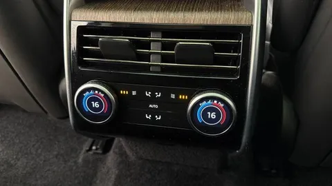 KJ24UPB Land Rover Range Rover 3.0 D300 HSE 5dr Thumbnail #17