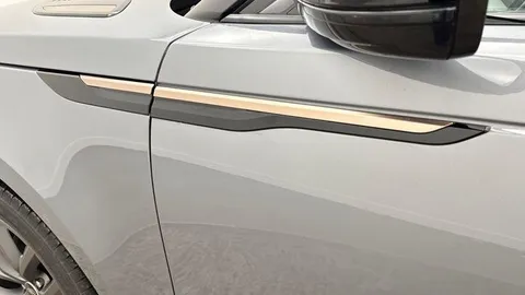 KT73HYW Land Rover Range Rover Velar 2.0 D200 Dynamic SE 5dr Thumbnail #21