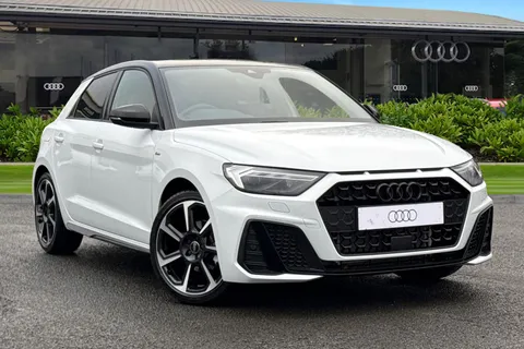  Audi A1 1.0 TFSI 30 Black Edition Sportback S Tronic Euro 6 (s/s) 5dr Thumbnail #2