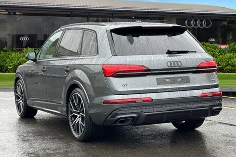  Audi Q7 3.0 TDI V6 Black Edition Tiptronic quattro Euro 6 (s/s) 5dr Thumbnail #3